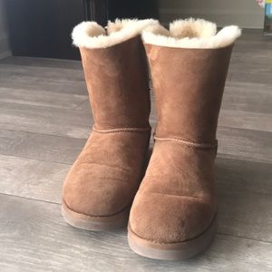 Chestnut Uggs Bailey Bow II 🎀
